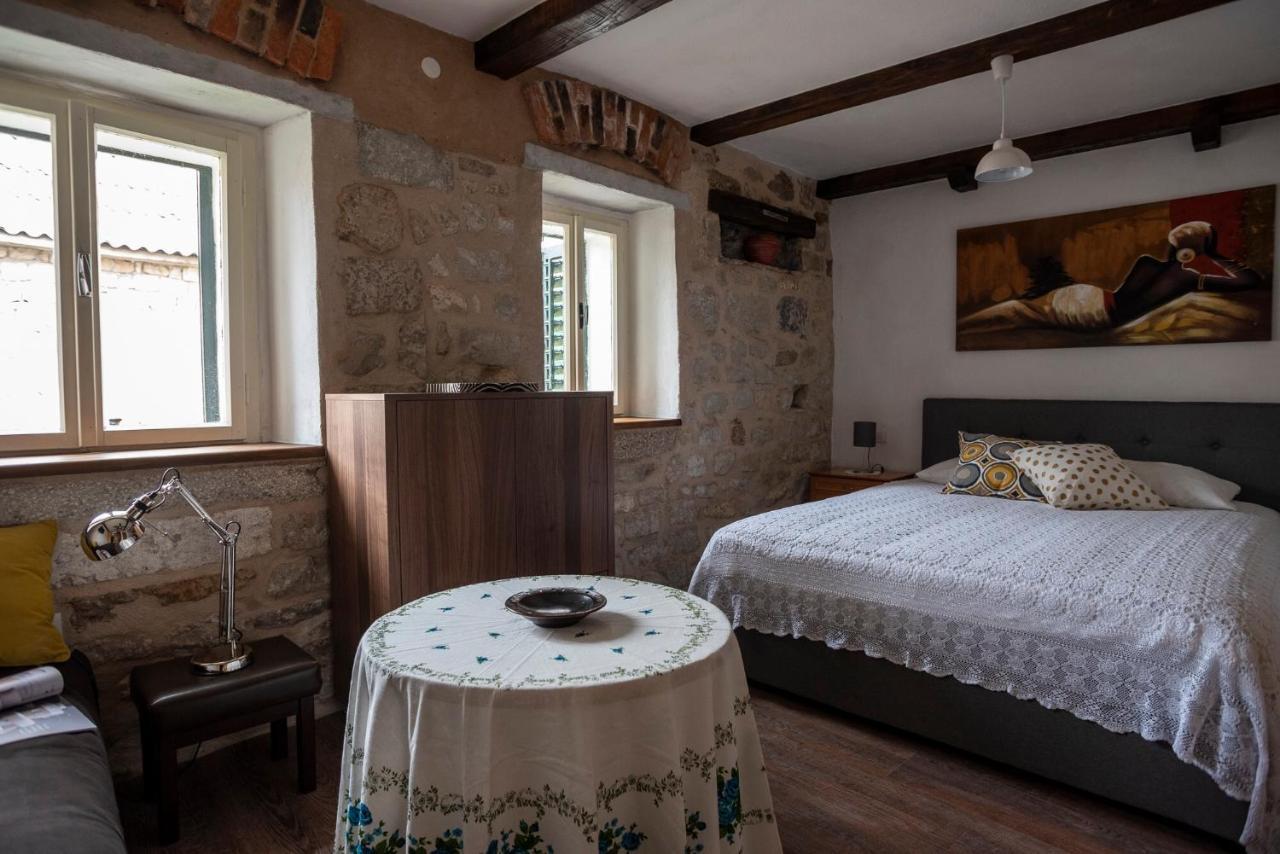 Guesthouse Nina Kastel Novi Exterior photo